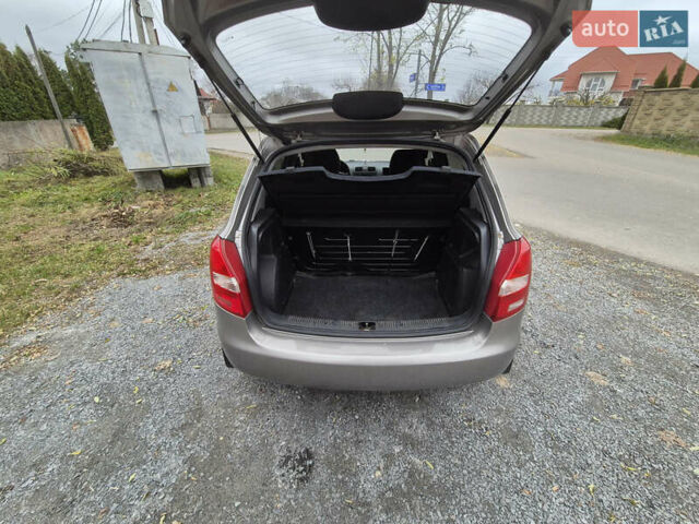 Бежевий Шкода Фабія, об'ємом двигуна 1.2 л та пробігом 238 тис. км за 4200 $, фото 4 на Automoto.ua