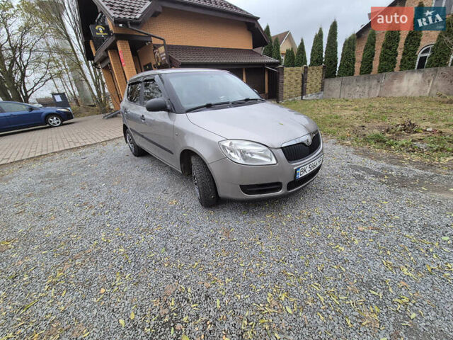 Бежевий Шкода Фабія, об'ємом двигуна 1.2 л та пробігом 238 тис. км за 4200 $, фото 10 на Automoto.ua