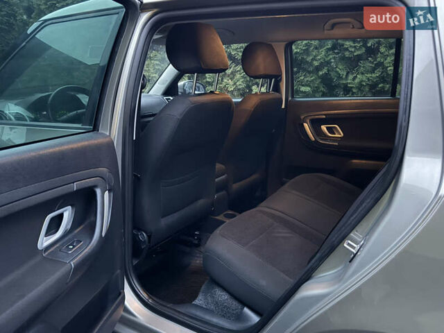 Бежевый Шкода Фабия, объемом двигателя 1.6 л и пробегом 213 тыс. км за 7500 $, фото 15 на Automoto.ua