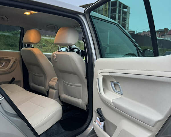 Бежевый Шкода Фабия, объемом двигателя 1.6 л и пробегом 190 тыс. км за 6500 $, фото 13 на Automoto.ua