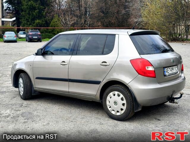 Бежевий Шкода Фабія, об'ємом двигуна 1.4 л та пробігом 178 тис. км за 5400 $, фото 3 на Automoto.ua