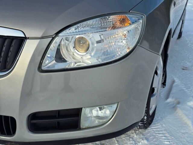 Бежевий Шкода Фабія, об'ємом двигуна 1.6 л та пробігом 165 тис. км за 6499 $, фото 2 на Automoto.ua