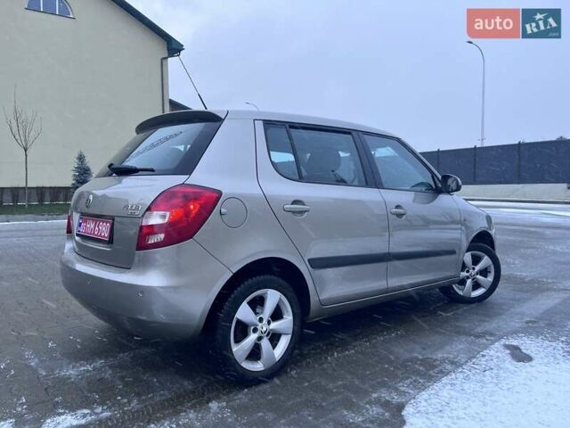 Бежевий Шкода Фабія, об'ємом двигуна 1.39 л та пробігом 197 тис. км за 5100 $, фото 2 на Automoto.ua