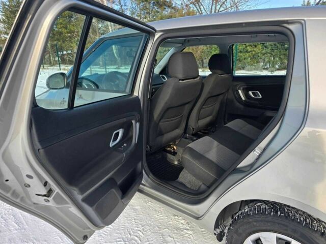 Бежевий Шкода Фабія, об'ємом двигуна 1.6 л та пробігом 165 тис. км за 6499 $, фото 20 на Automoto.ua