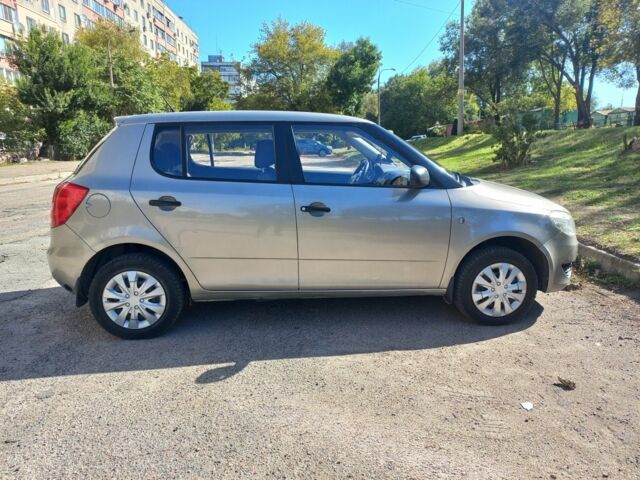 Бежевый Шкода Фабия, объемом двигателя 1.2 л и пробегом 205 тыс. км за 4000 $, фото 7 на Automoto.ua