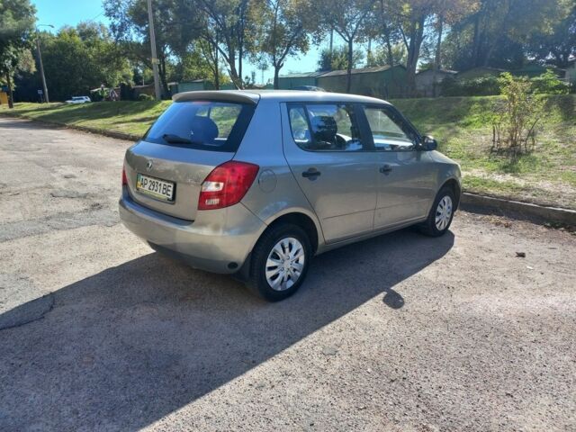 Бежевый Шкода Фабия, объемом двигателя 1.2 л и пробегом 205 тыс. км за 4000 $, фото 8 на Automoto.ua