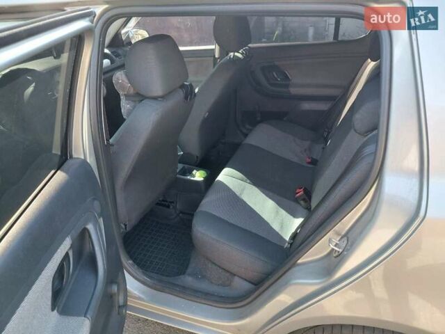 Бежевий Шкода Фабія, об'ємом двигуна 1.2 л та пробігом 211 тис. км за 5000 $, фото 7 на Automoto.ua