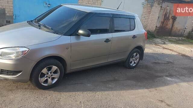 Бежевий Шкода Фабія, об'ємом двигуна 1.2 л та пробігом 211 тис. км за 4800 $, фото 3 на Automoto.ua