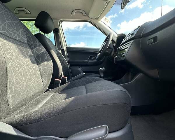 Бежевый Шкода Фабия, объемом двигателя 1.2 л и пробегом 145 тыс. км за 6100 $, фото 21 на Automoto.ua