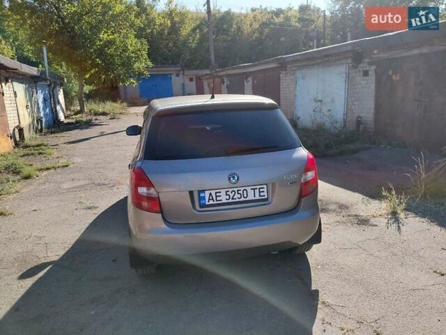 Бежевий Шкода Фабія, об'ємом двигуна 1.2 л та пробігом 211 тис. км за 5000 $, фото 4 на Automoto.ua