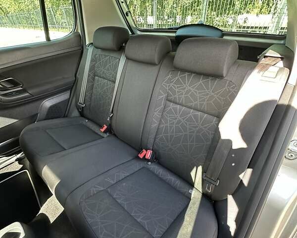 Бежевый Шкода Фабия, объемом двигателя 1.2 л и пробегом 145 тыс. км за 6100 $, фото 17 на Automoto.ua