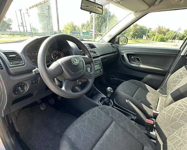 Бежевый Шкода Фабия, объемом двигателя 1.2 л и пробегом 145 тыс. км за 6100 $, фото 15 на Automoto.ua