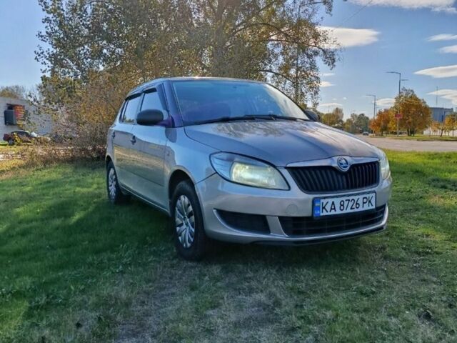 Бежевий Шкода Фабія, об'ємом двигуна 1.2 л та пробігом 195 тис. км за 4800 $, фото 2 на Automoto.ua