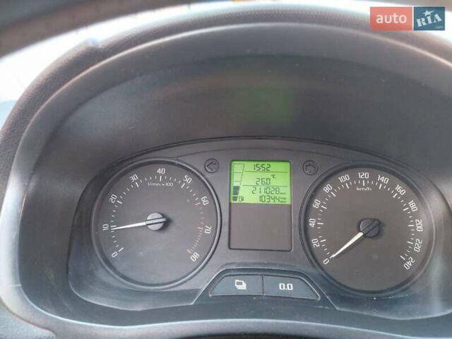 Бежевий Шкода Фабія, об'ємом двигуна 1.2 л та пробігом 211 тис. км за 5000 $, фото 12 на Automoto.ua