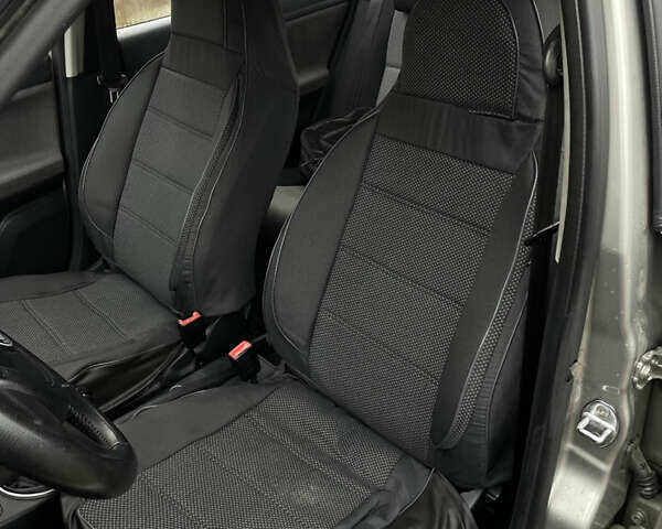 Бежевий Шкода Фабія, об'ємом двигуна 1.2 л та пробігом 290 тис. км за 3900 $, фото 13 на Automoto.ua