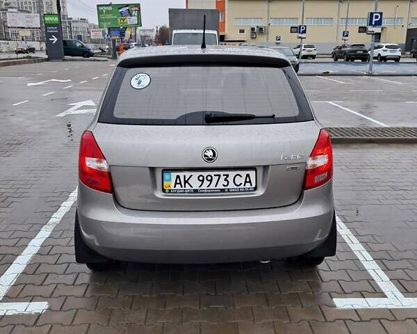 Бежевий Шкода Фабія, об'ємом двигуна 1.39 л та пробігом 79 тис. км за 6999 $, фото 2 на Automoto.ua