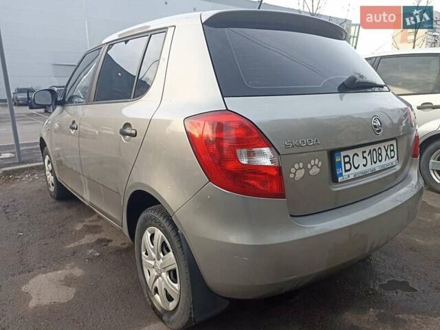 Бежевий Шкода Фабія, об'ємом двигуна 1.2 л та пробігом 80 тис. км за 5900 $, фото 6 на Automoto.ua