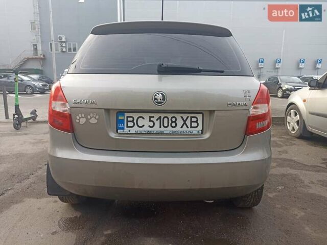 Бежевий Шкода Фабія, об'ємом двигуна 1.2 л та пробігом 80 тис. км за 5900 $, фото 5 на Automoto.ua