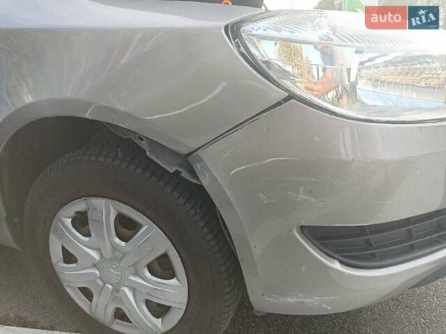 Бежевий Шкода Фабія, об'ємом двигуна 1.2 л та пробігом 80 тис. км за 5900 $, фото 33 на Automoto.ua