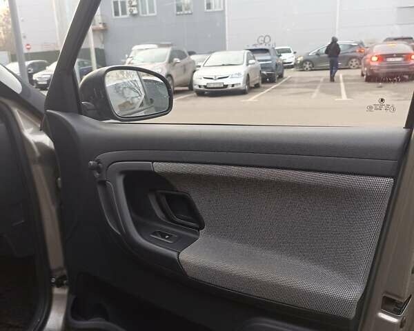 Бежевий Шкода Фабія, об'ємом двигуна 1.2 л та пробігом 80 тис. км за 5900 $, фото 17 на Automoto.ua