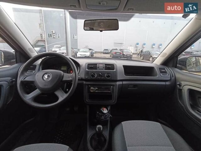 Бежевий Шкода Фабія, об'ємом двигуна 1.2 л та пробігом 80 тис. км за 5900 $, фото 24 на Automoto.ua