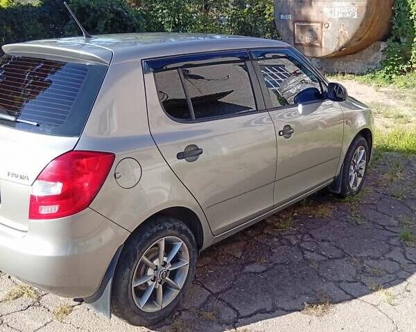 Бежевий Шкода Фабія, об'ємом двигуна 1.2 л та пробігом 83 тис. км за 6500 $, фото 2 на Automoto.ua