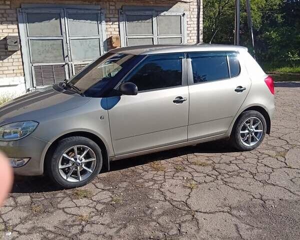 Бежевий Шкода Фабія, об'ємом двигуна 1.2 л та пробігом 83 тис. км за 6500 $, фото 3 на Automoto.ua