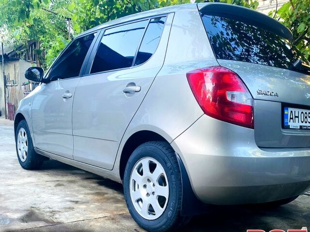 Бежевый Шкода Фабия, объемом двигателя 1.4 л и пробегом 155 тыс. км за 6200 $, фото 7 на Automoto.ua