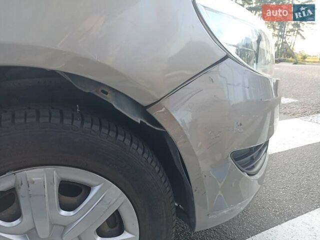 Бежевий Шкода Фабія, об'ємом двигуна 1.2 л та пробігом 80 тис. км за 5900 $, фото 32 на Automoto.ua