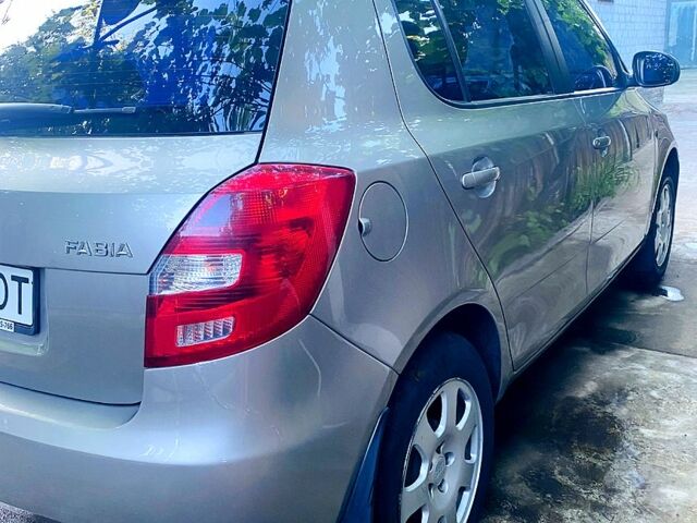 Бежевый Шкода Фабия, объемом двигателя 1.4 л и пробегом 155 тыс. км за 6200 $, фото 8 на Automoto.ua