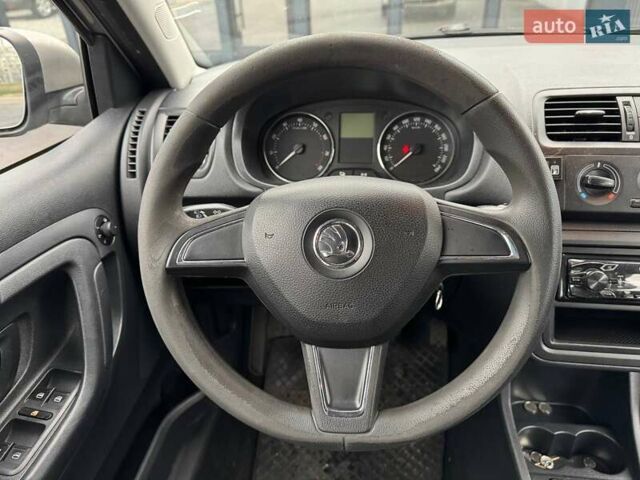 Бежевый Шкода Фабия, объемом двигателя 1.39 л и пробегом 200 тыс. км за 7000 $, фото 14 на Automoto.ua