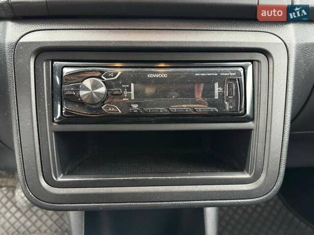 Бежевый Шкода Фабия, объемом двигателя 1.39 л и пробегом 200 тыс. км за 7000 $, фото 22 на Automoto.ua