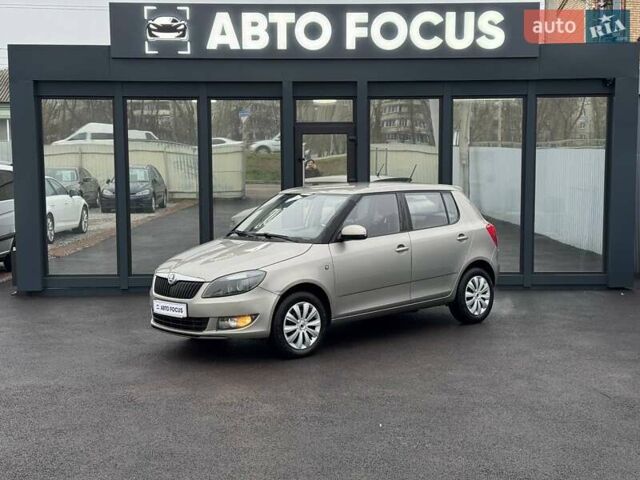 Бежевый Шкода Фабия, объемом двигателя 1.39 л и пробегом 200 тыс. км за 7000 $, фото 3 на Automoto.ua