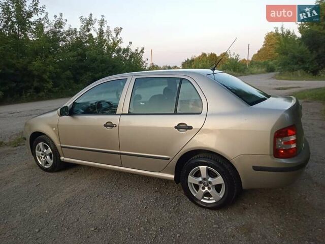 Бежевый Шкода Фабия, объемом двигателя 1.4 л и пробегом 204 тыс. км за 4100 $, фото 34 на Automoto.ua