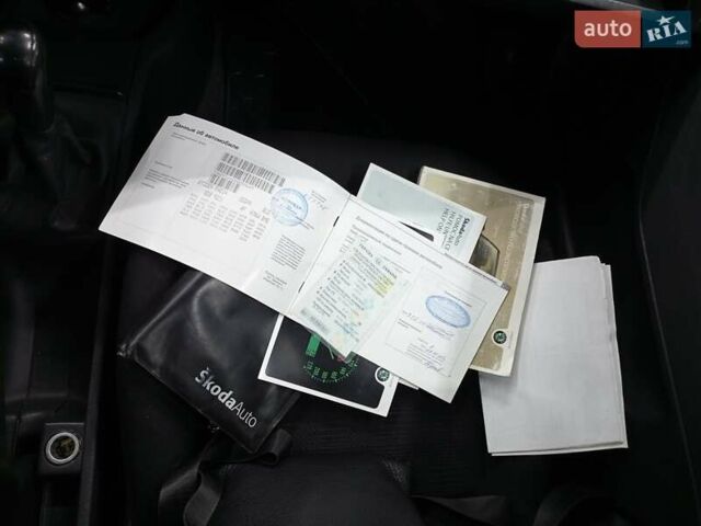 Бежевый Шкода Фабия, объемом двигателя 1.2 л и пробегом 140 тыс. км за 2999 $, фото 8 на Automoto.ua