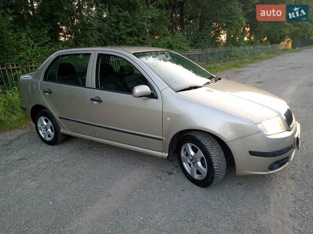 Бежевый Шкода Фабия, объемом двигателя 1.4 л и пробегом 204 тыс. км за 4100 $, фото 42 на Automoto.ua