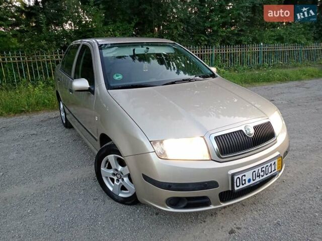 Бежевый Шкода Фабия, объемом двигателя 1.4 л и пробегом 204 тыс. км за 4100 $, фото 38 на Automoto.ua