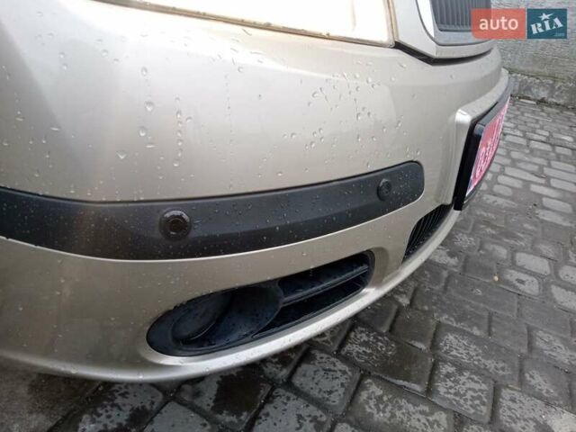 Бежевый Шкода Фабия, объемом двигателя 1.4 л и пробегом 204 тыс. км за 4100 $, фото 69 на Automoto.ua