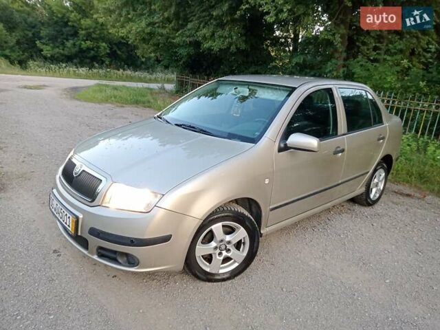 Бежевый Шкода Фабия, объемом двигателя 1.4 л и пробегом 204 тыс. км за 4100 $, фото 43 на Automoto.ua