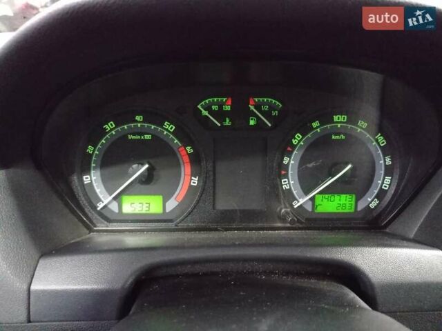 Бежевый Шкода Фабия, объемом двигателя 1.2 л и пробегом 140 тыс. км за 2999 $, фото 9 на Automoto.ua