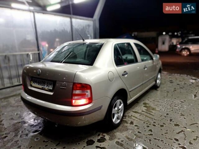 Бежевый Шкода Фабия, объемом двигателя 1.2 л и пробегом 140 тыс. км за 2999 $, фото 5 на Automoto.ua