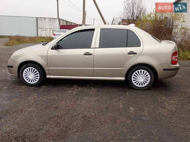 Бежевий Шкода Фабія, об'ємом двигуна 1.4 л та пробігом 300 тис. км за 2750 $, фото 15 на Automoto.ua