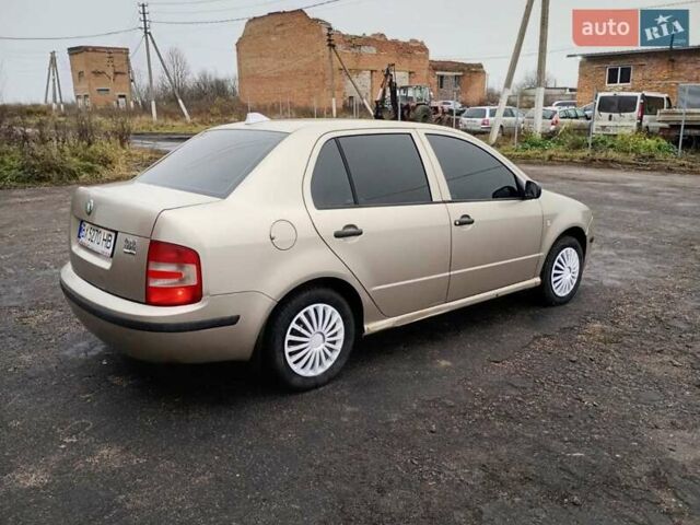 Бежевий Шкода Фабія, об'ємом двигуна 1.4 л та пробігом 300 тис. км за 2750 $, фото 3 на Automoto.ua