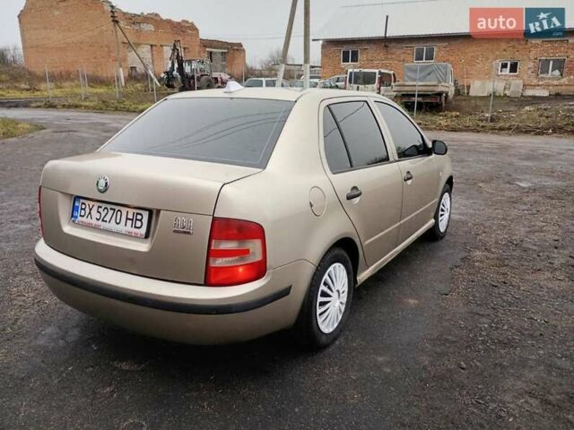 Бежевий Шкода Фабія, об'ємом двигуна 1.4 л та пробігом 300 тис. км за 2750 $, фото 6 на Automoto.ua