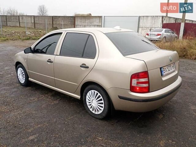 Бежевий Шкода Фабія, об'ємом двигуна 1.4 л та пробігом 300 тис. км за 2750 $, фото 11 на Automoto.ua