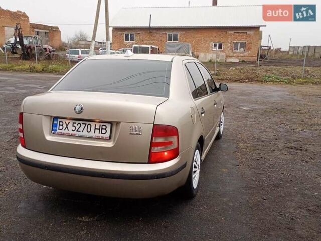 Бежевий Шкода Фабія, об'ємом двигуна 1.4 л та пробігом 300 тис. км за 2750 $, фото 2 на Automoto.ua