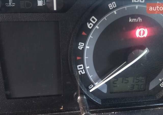 Бежевый Шкода Фабия, объемом двигателя 1.39 л и пробегом 215 тыс. км за 3850 $, фото 8 на Automoto.ua