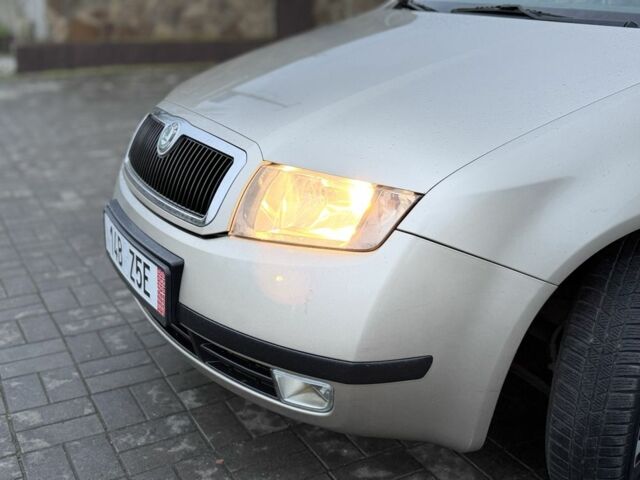 Бежевый Шкода Фабия, объемом двигателя 1.4 л и пробегом 195 тыс. км за 1999 $, фото 15 на Automoto.ua