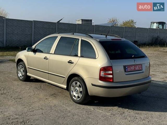 Бежевий Шкода Фабія, об'ємом двигуна 1.4 л та пробігом 211 тис. км за 4700 $, фото 7 на Automoto.ua