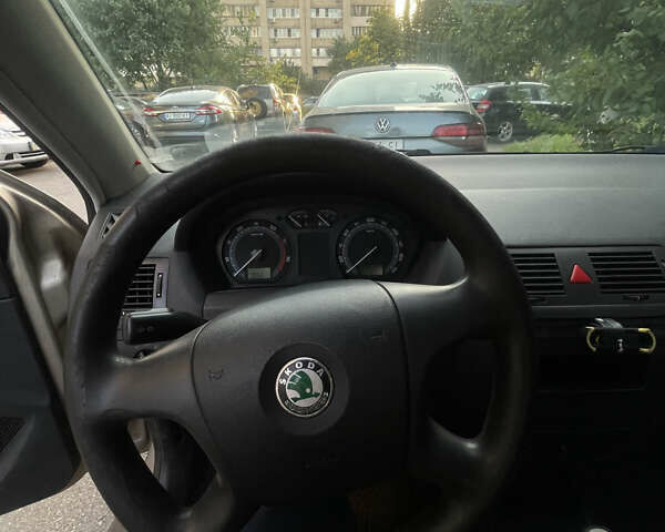 Бежевий Шкода Фабія, об'ємом двигуна 1.39 л та пробігом 214 тис. км за 4478 $, фото 36 на Automoto.ua